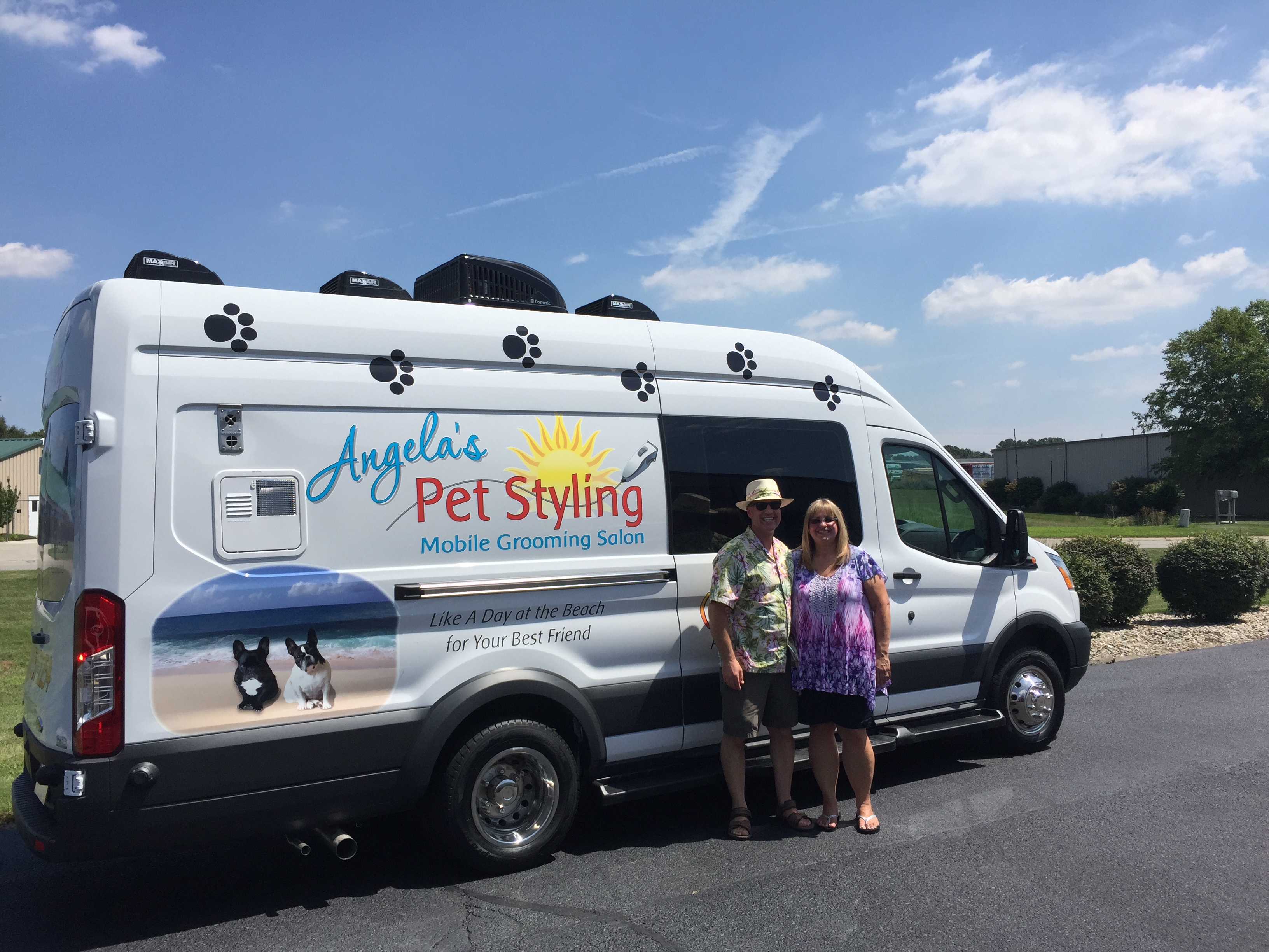 pet grooming on wheels